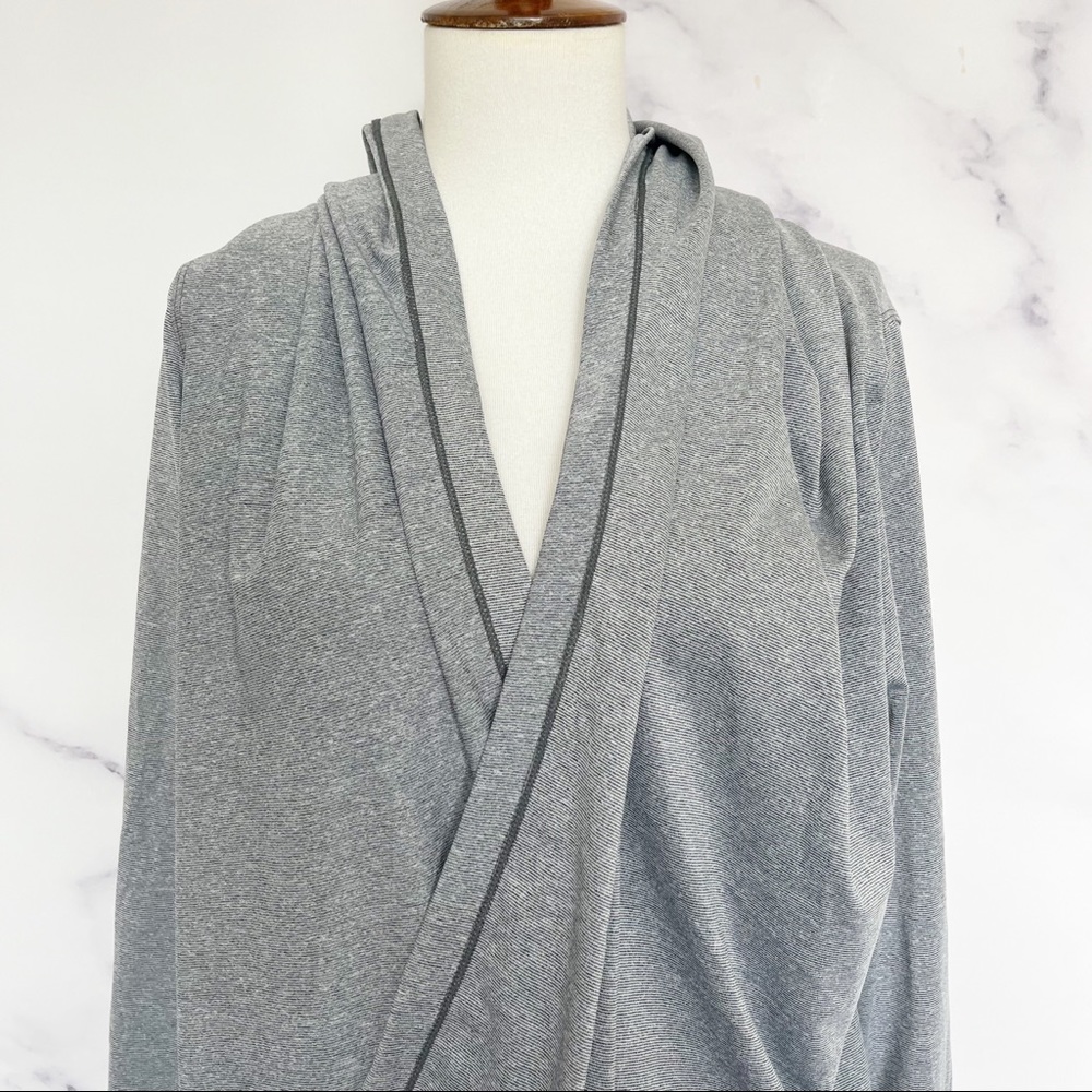 SOLD ZYIA Active Haze Yoga Wrap Hooded Gray Shawl - Picture 7 of 15